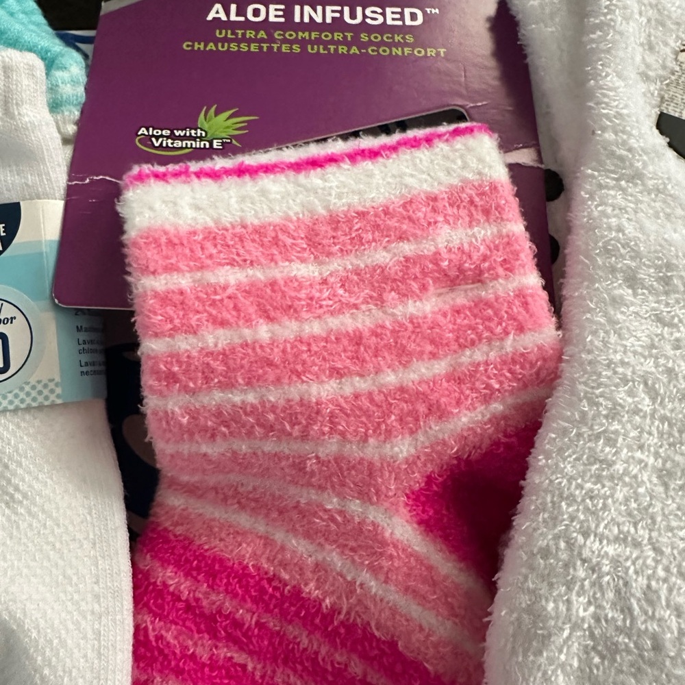 Assorted NEW Socks - Picture 2 of 4